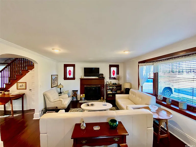 1975 Youngs Ave — Photo 10