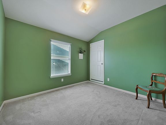 3rd image of 31739 Royal Woods Ct
