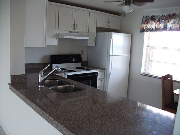 4th image of 441 SE 3rd St #607K