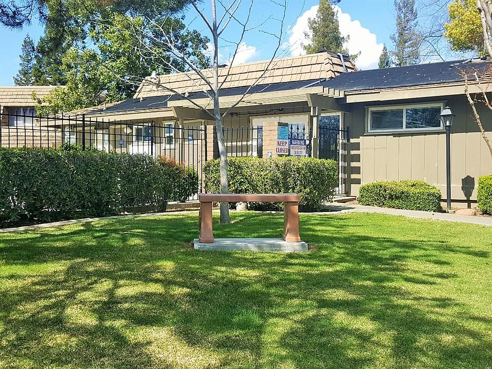 2nd image of 2362 Via Camino Ave