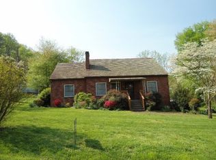 905 Starlite Dr, Louisville, TN 37777