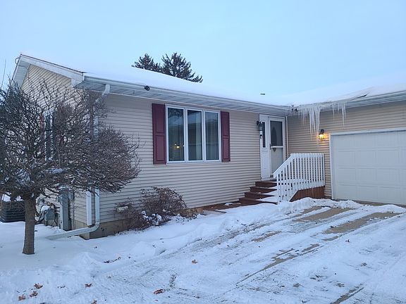 2nd image of 24200 Hillcrest Dr