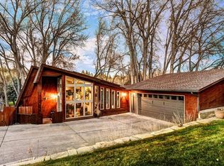 215 E Alkali Creek Rd, Billings, MT 59105