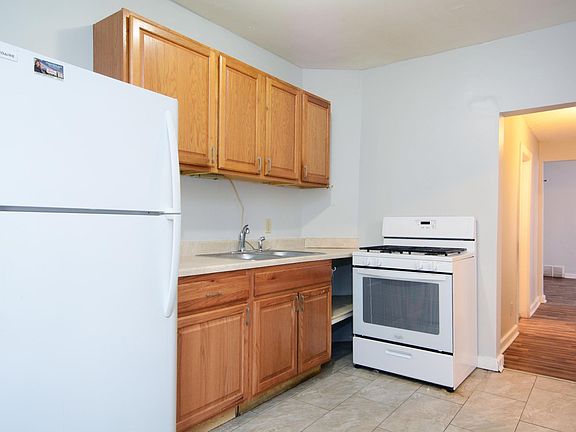 3rd image of 2912 Pleasant Ave #1