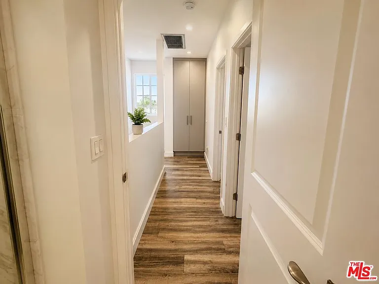 6650 Valley Circle Blvd — Photo 6
