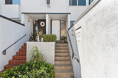 456 Orion Way Photo 1