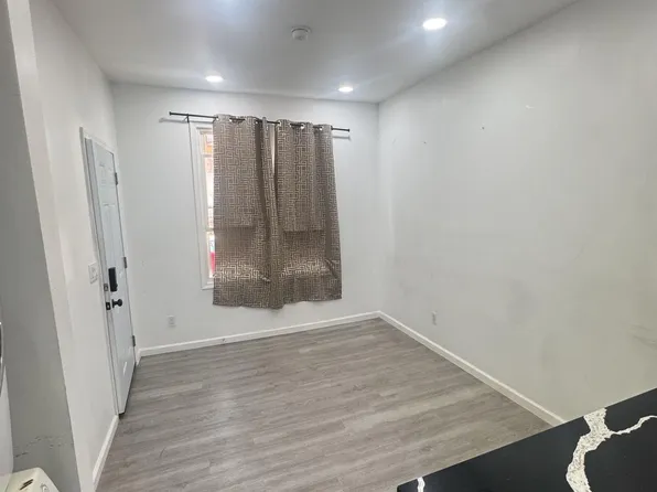 2328 Nicholas St, Philadelphia, PA 19121
