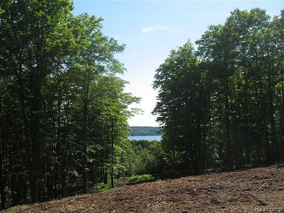 2nd image of 1700 Boyne Cove Dr
