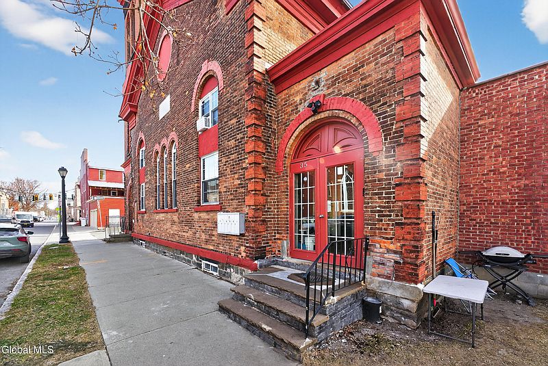 2nd image of 33-35 Third Street