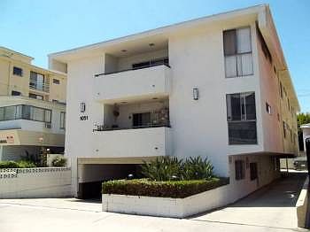 1st image of 1051 S Sherbourne Dr APT 2