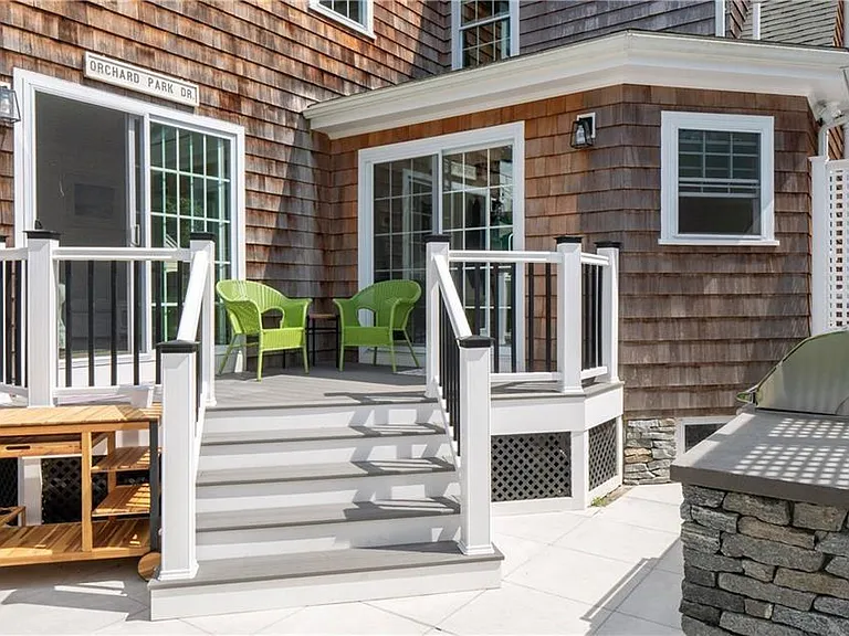 122 Ruggles Ave — Photo 45