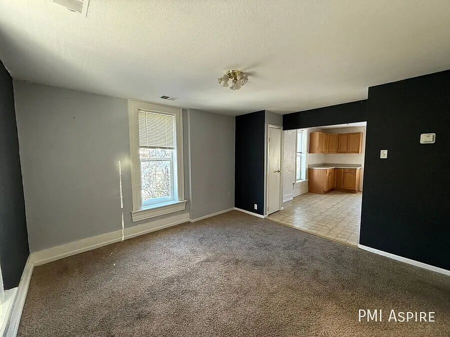 Walkable Studio Located in Jefferson Park and a couple minutes from Mile High Stadium! — Photo 3