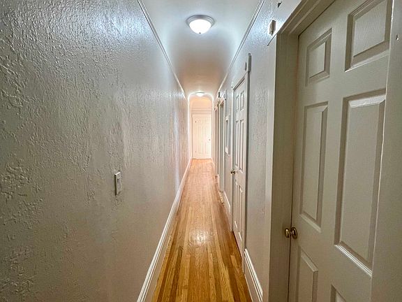 2nd image of 955 Pine St #24