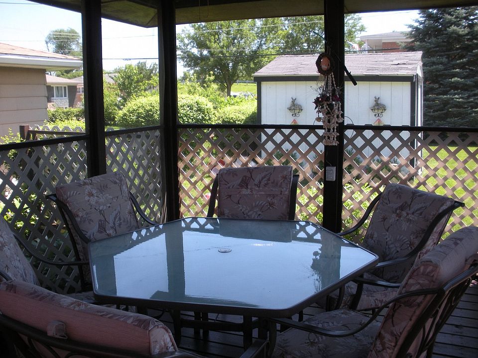 Screened porch