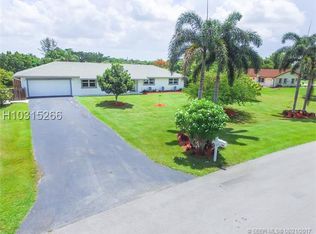 4910 SW 205th Ave, Southwest Ranches, FL 33332