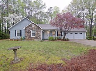 398 Walnut Dr, Woodstock, GA 30189
