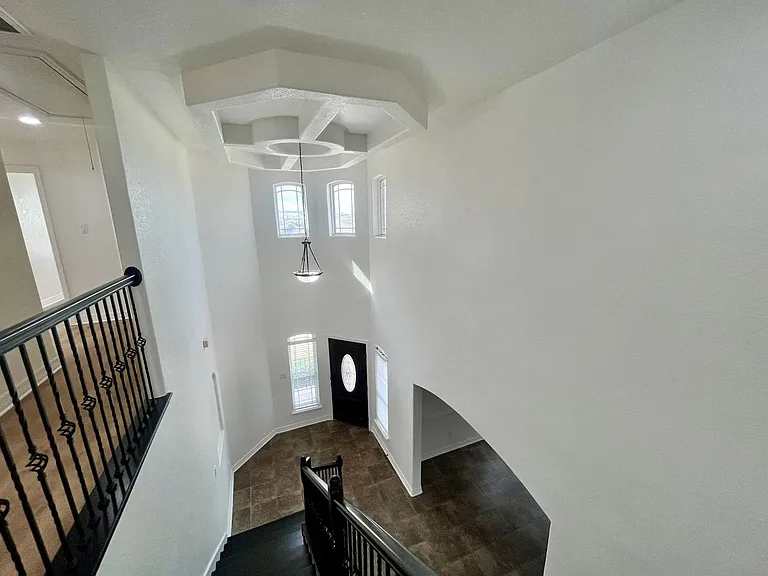 13724 Altamirano — Photo 21