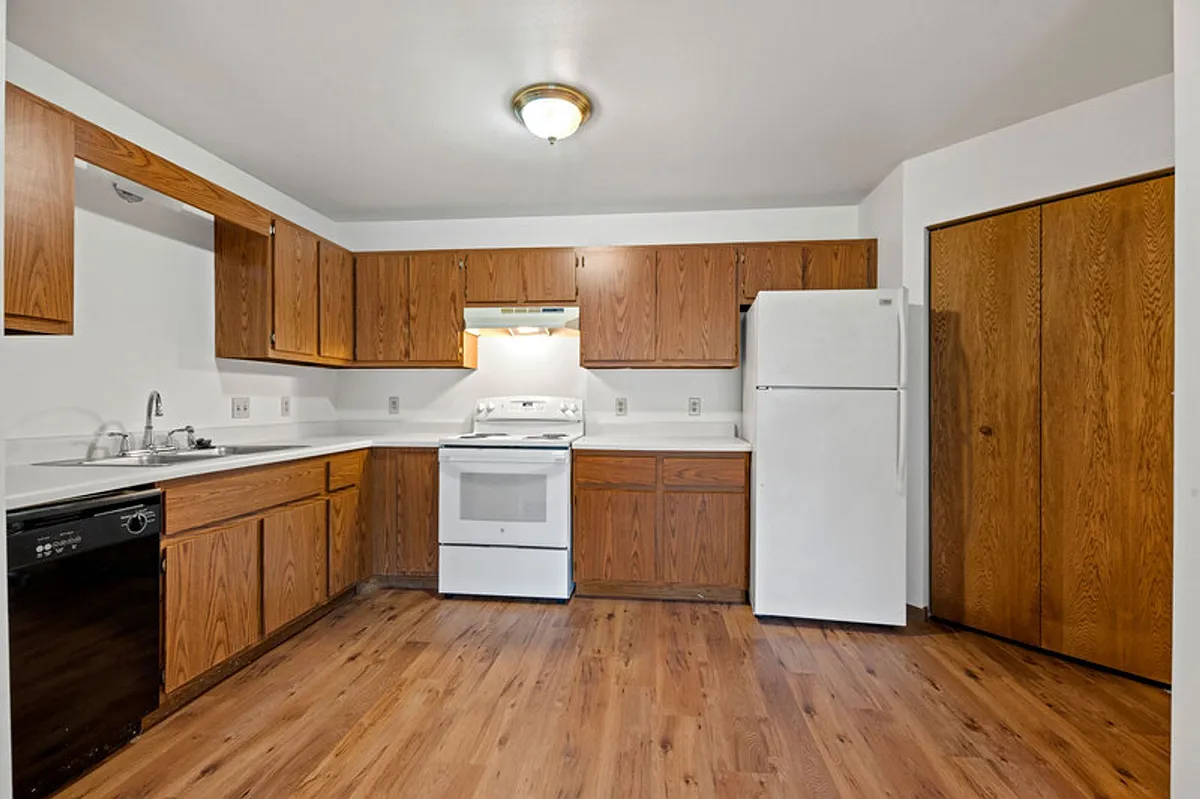 Building Photo - Weston Pines Apartments