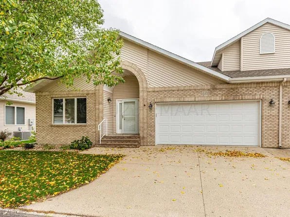 2450 Madison Square Dr S, Fargo, ND 58104