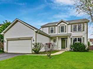 3335 Aurora Dr, Lake In The Hills, IL 60156