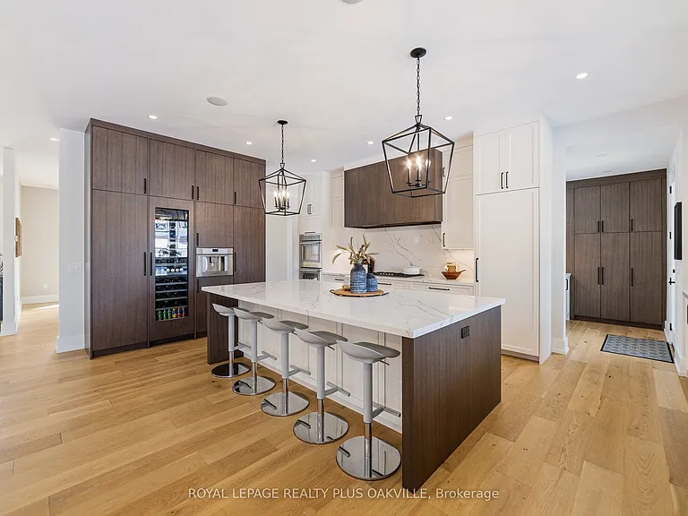 2057 Salvator Blvd — Photo 18