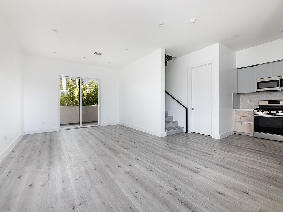 1st image of 5832 Tujunga Ave #5