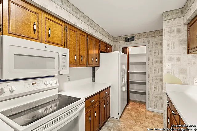 162 Amistad Blvd — Photo 16