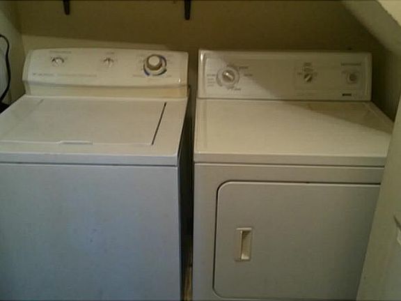 5th image of 5239 Johnstown Ln
