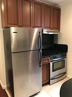 Rented by Meyerson Management | media 26