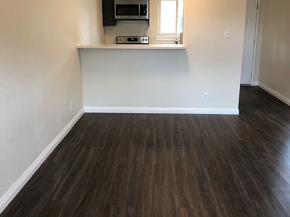 5th image of 16 Alma Ct APT 2A