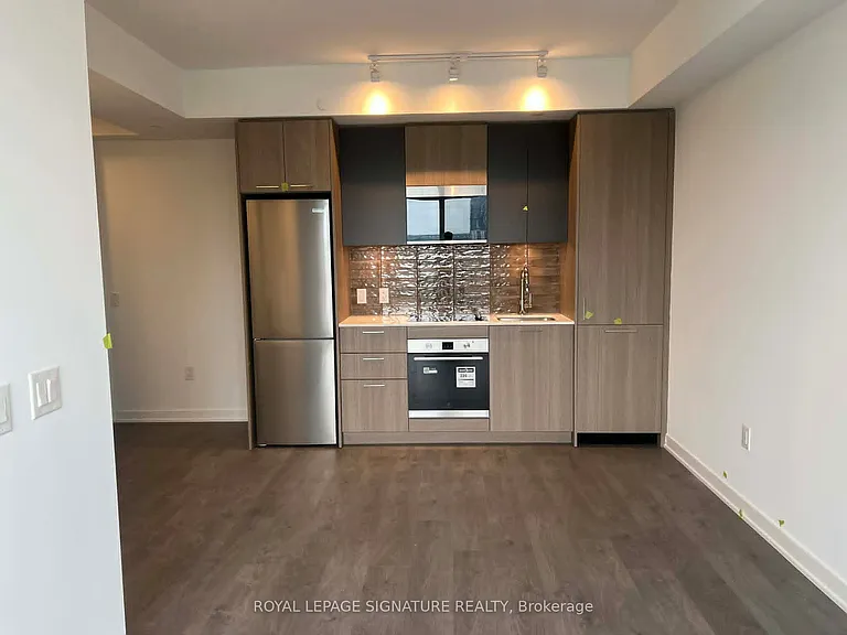 10 Oak St #1809 — Photo 2