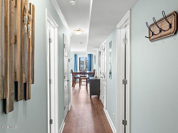4th image of 105 SE 58th Street #9304