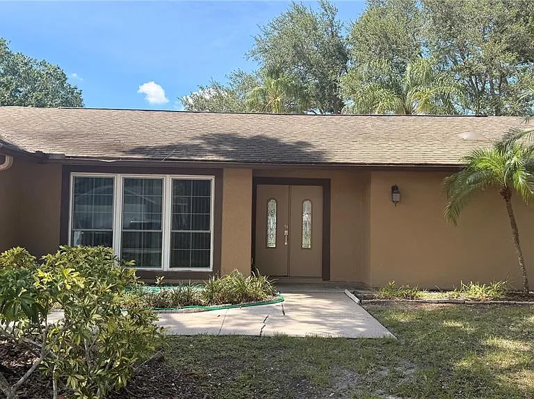 15420 Brushwood Dr — Photo 1