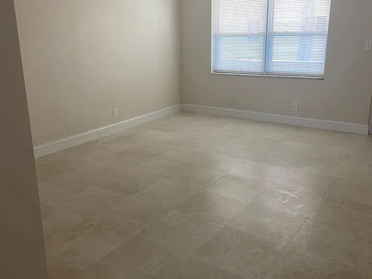 GEM COVE APARTMENTS — Photo 14