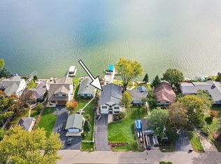 3704 W Lake Shore Dr, Wonder Lake, IL