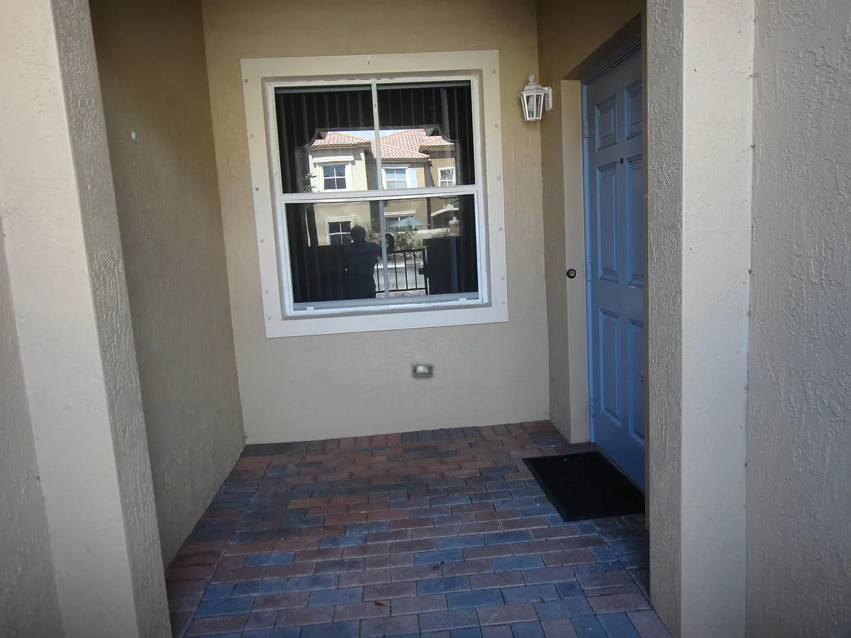 Building Photo - 2912 Hidden Hills Rd #1205