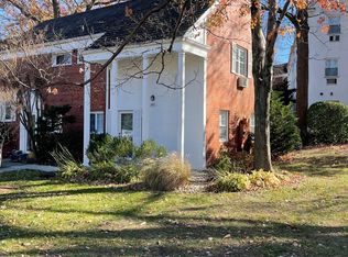 1414 Martha Custis Dr, Alexandria, VA 22302