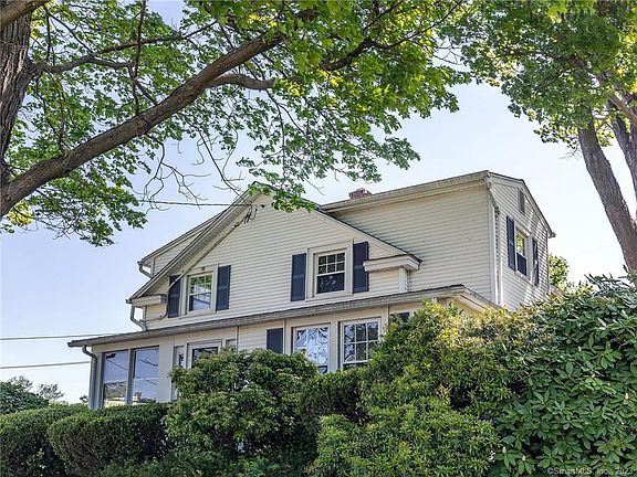 4th image of 367 Oak Ave