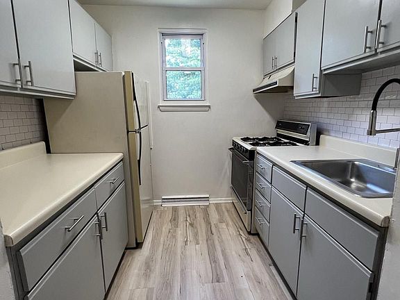 4th image of 4414 Falls Bridge Dr Unit C