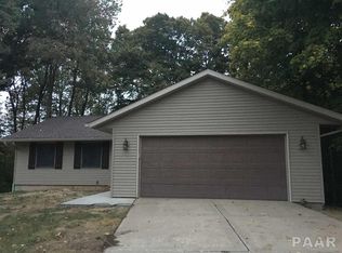 418 Dundee Rd, East Peoria, IL 61611