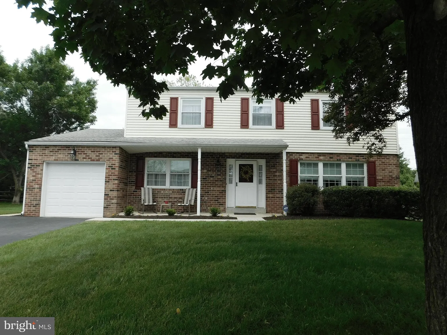 1145 Horseshoe Dr photo 1
