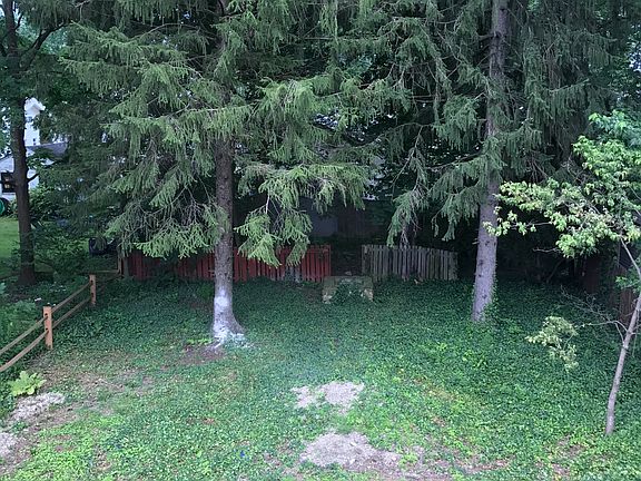 5th image of 455 Grove Ave