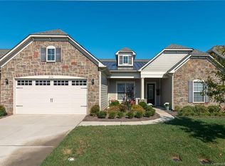 2034 Rocky Hollow Dr, Waxhaw, NC 28173