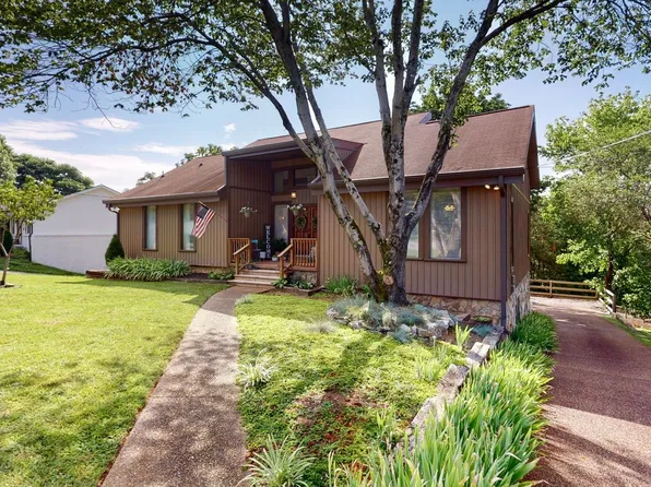 620 Belgium Dr, Hermitage, TN 37076