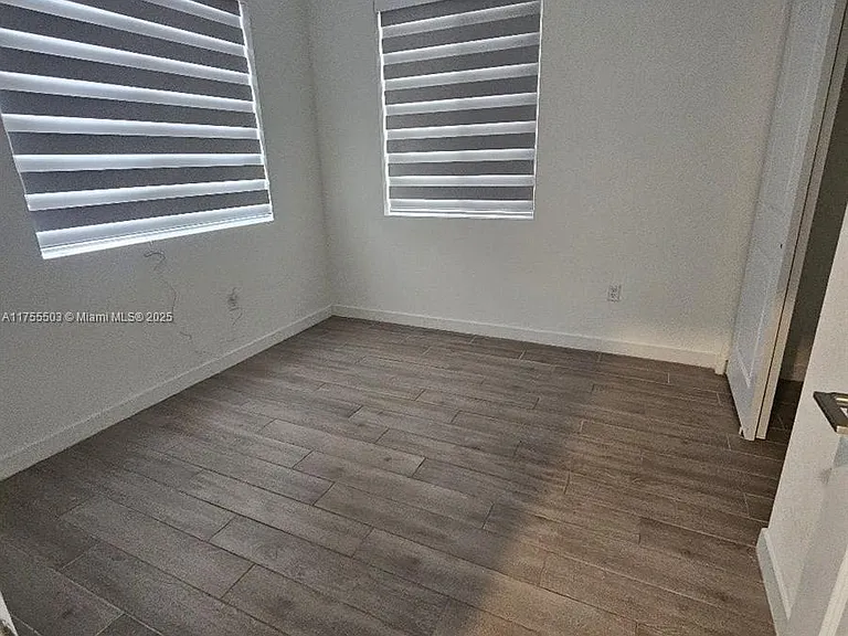1028 SE 23rd Ave — Photo 8