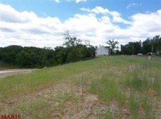 950 Hawkins Rd, Fenton, MO 63026