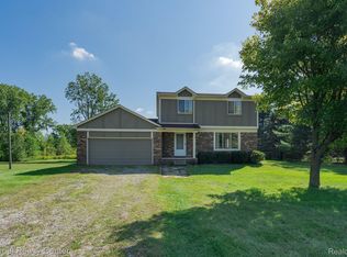 57320 Schoenherr Rd, Washington, MI 48094