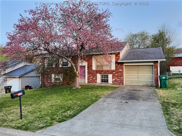 104 Dodd St, Poca, WV 25159