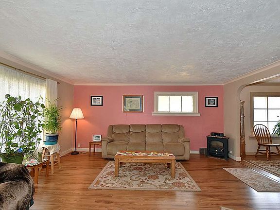 2nd image of 1656 E Olympic Ave