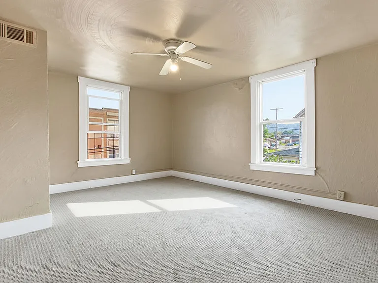 5816 Smithfield St #1 — Photo 3